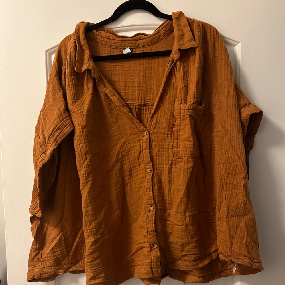 Old navy button up shirt